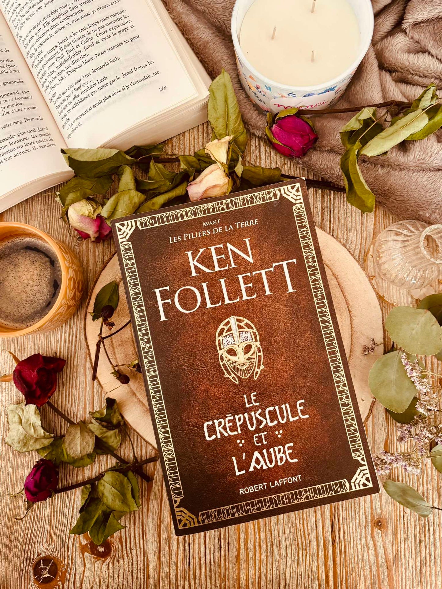 Le crépuscule et l'aube de Ken Follet