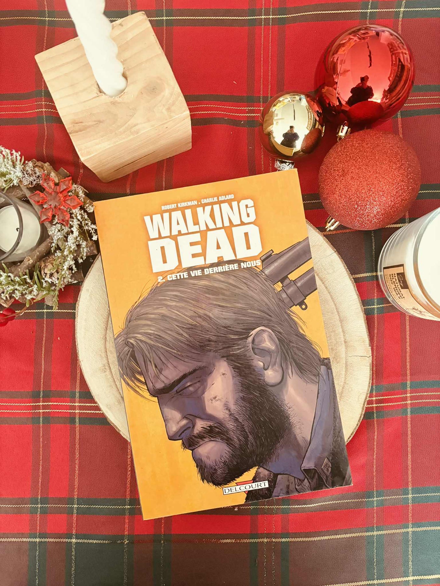 " Walking dead - tome 2: Cette vie derrière nous" de Robert Kirkman et Charlie Adlard