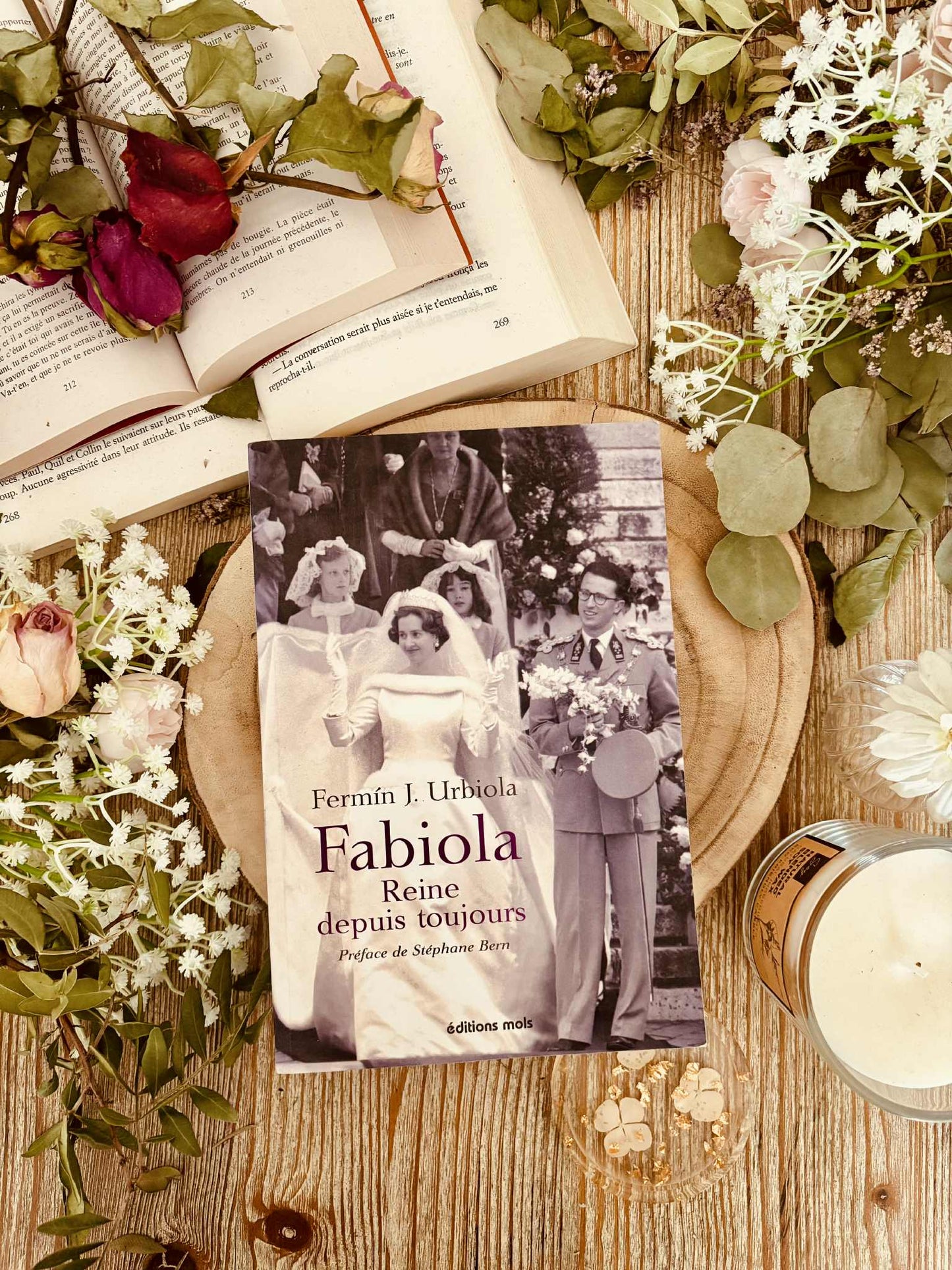 "Fabiola, reine depuis toujours une Espagnole à la cour des Belges" de Fermin J. Urbiola
