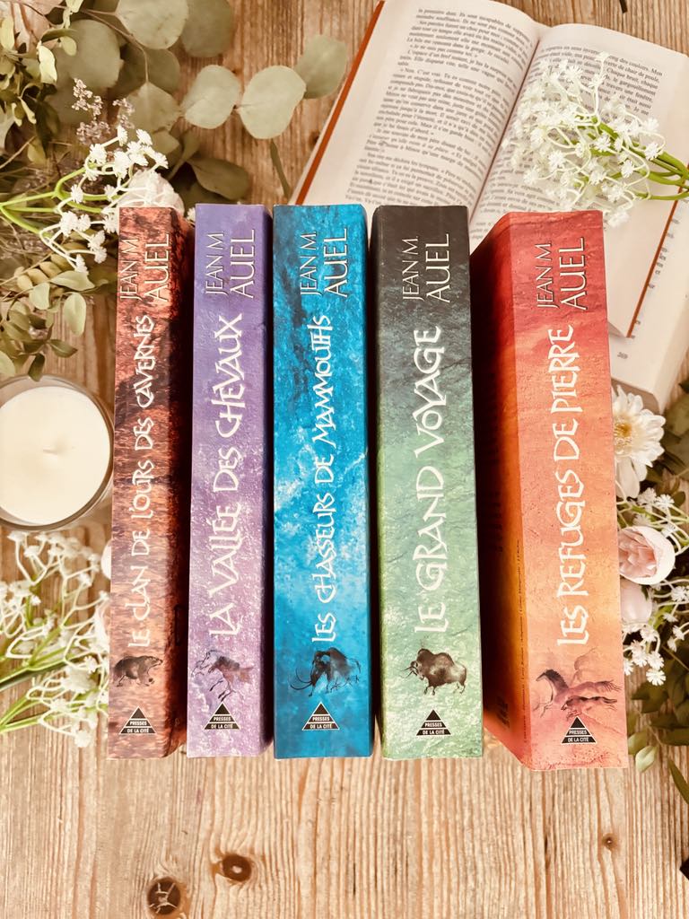 "Les Enfants de la Terre " -  vol.1, 2, 3, 4 et 5 de Jean M. Auel
